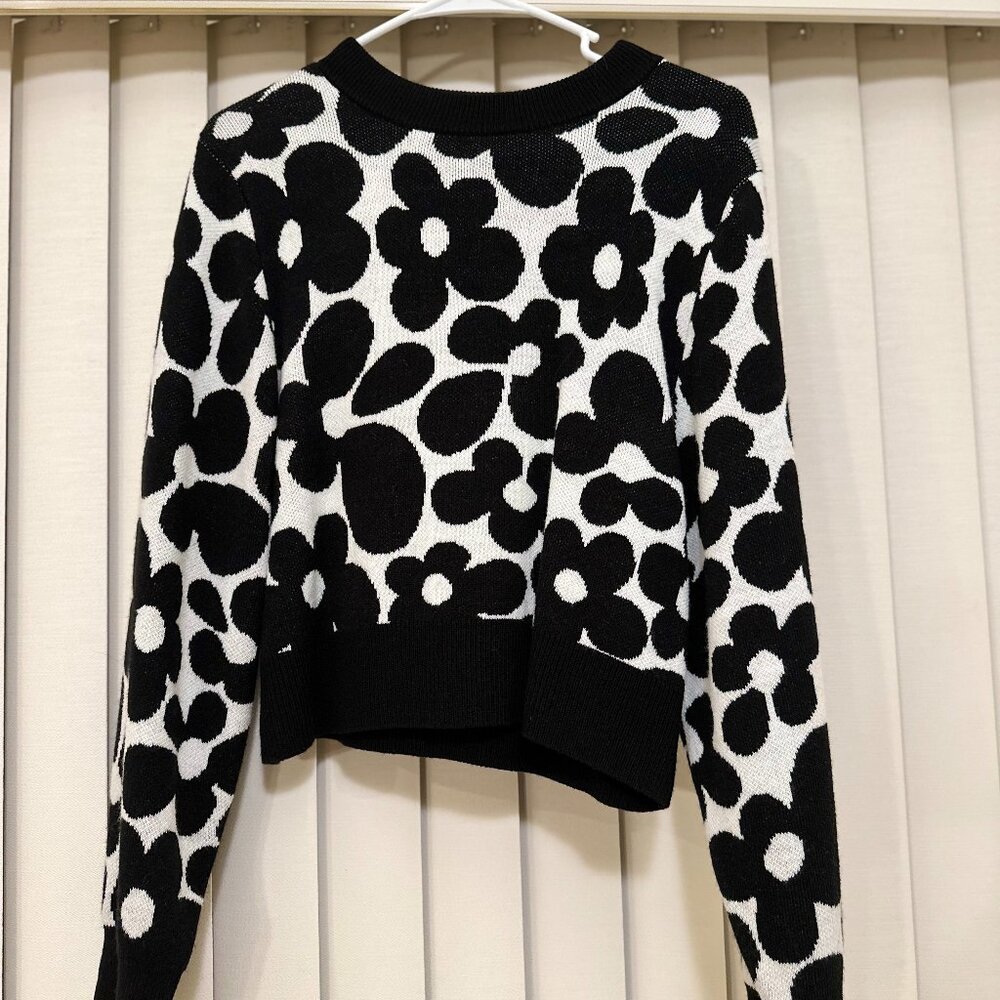 H&M, Small, Black/White Floral Sweater and Skirt Set